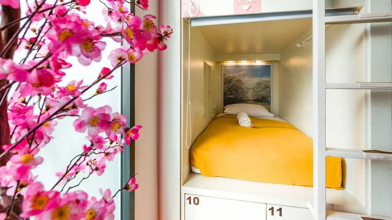 D'Gobers Hostel Seminyak By Gumilang Hospitality